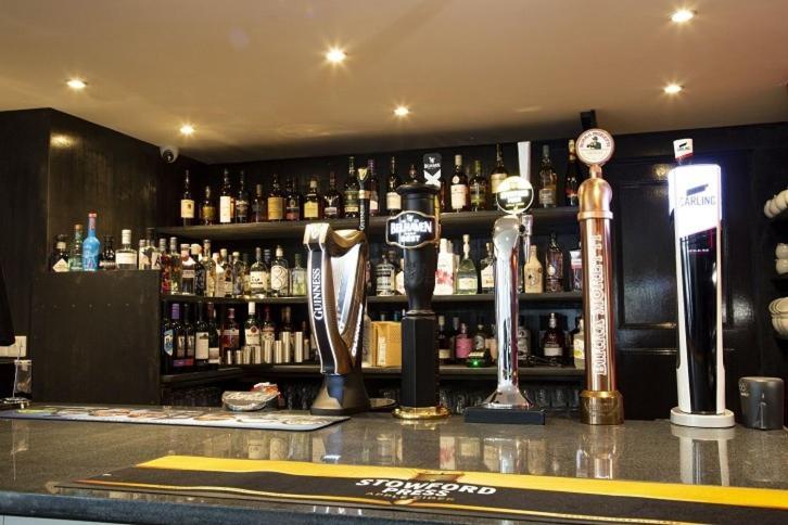 Crown Hotel & Bar Инвернес Екстериор снимка