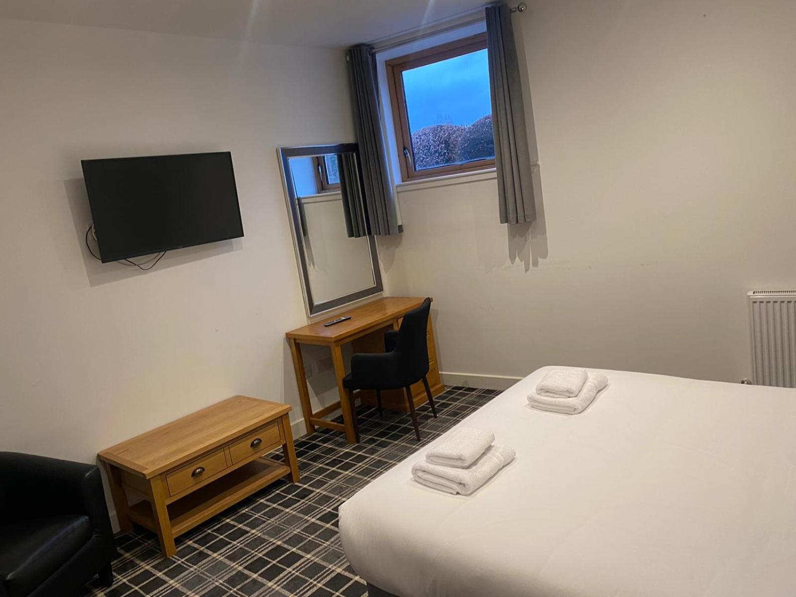 Crown Hotel & Bar Инвернес Екстериор снимка