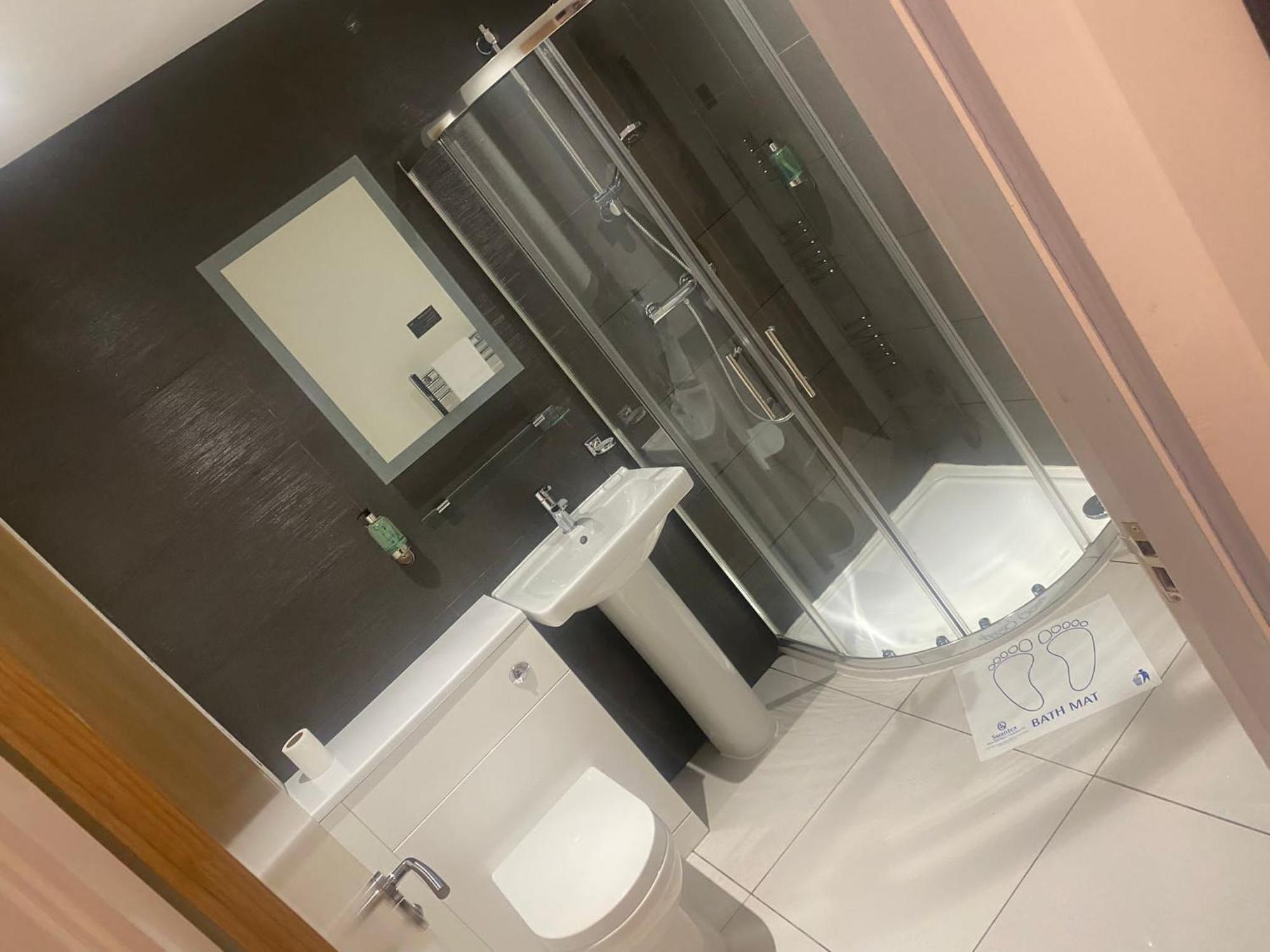 Crown Hotel & Bar Инвернес Екстериор снимка